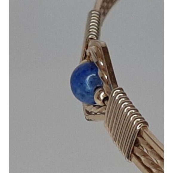 VintageElegant Handcrafted Wire Bangle Bracelet with Sapphire Blue Gemstone Bead - Picture 5 of 9